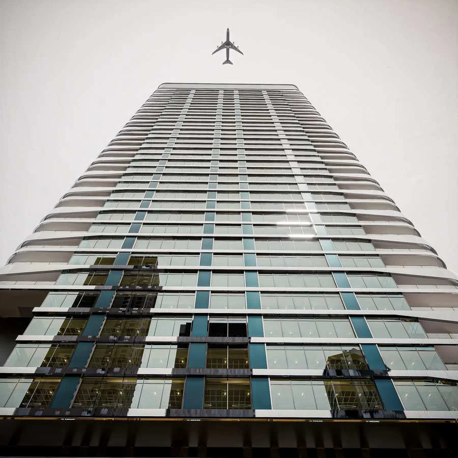 Commercial Tower 02 — view 2